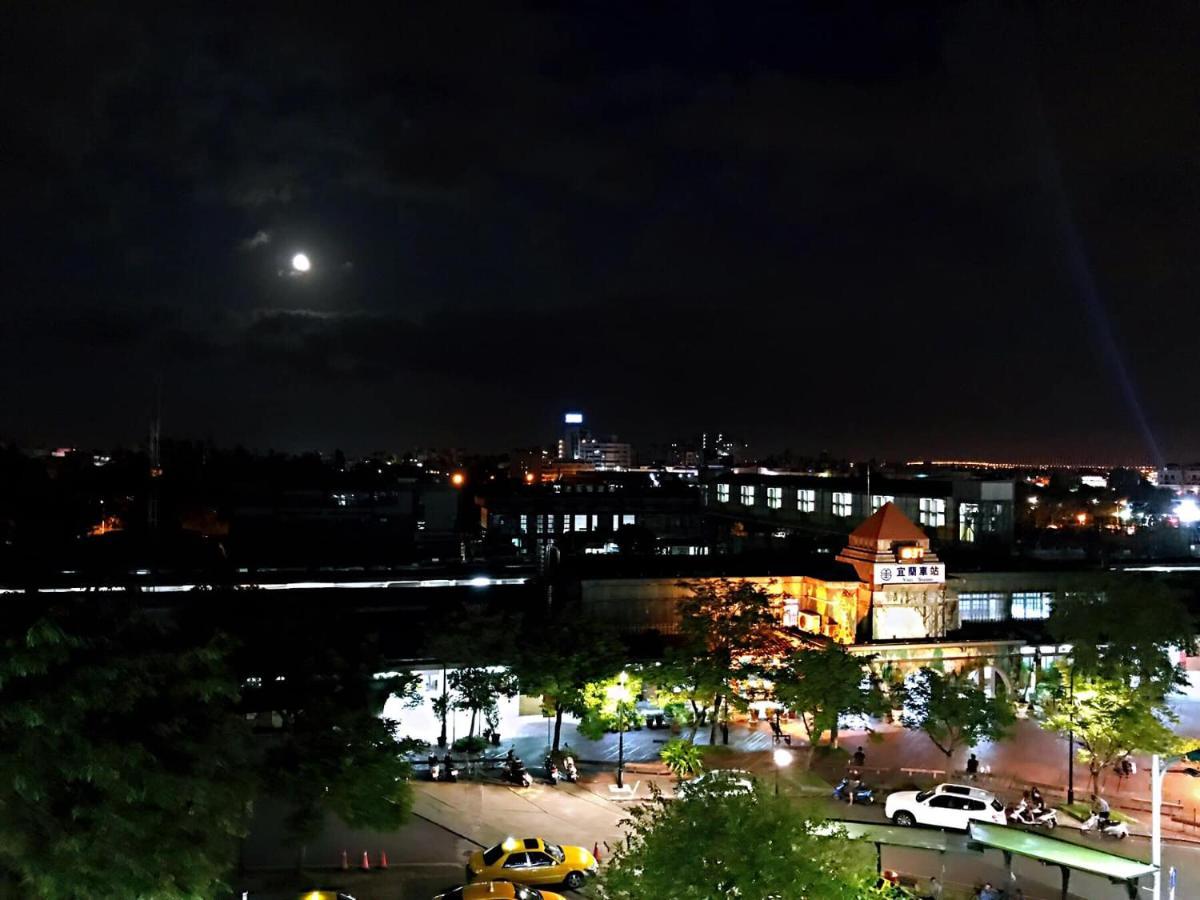 One Night Hostel Yilan Exterior foto